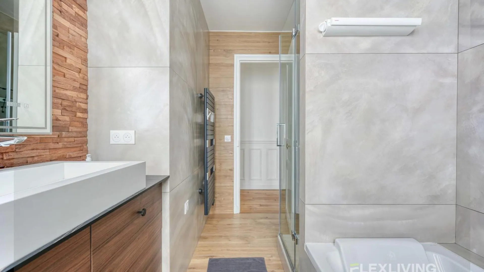 Flexliving - Bedroom - Vincent Auriol Paris 0*,  França